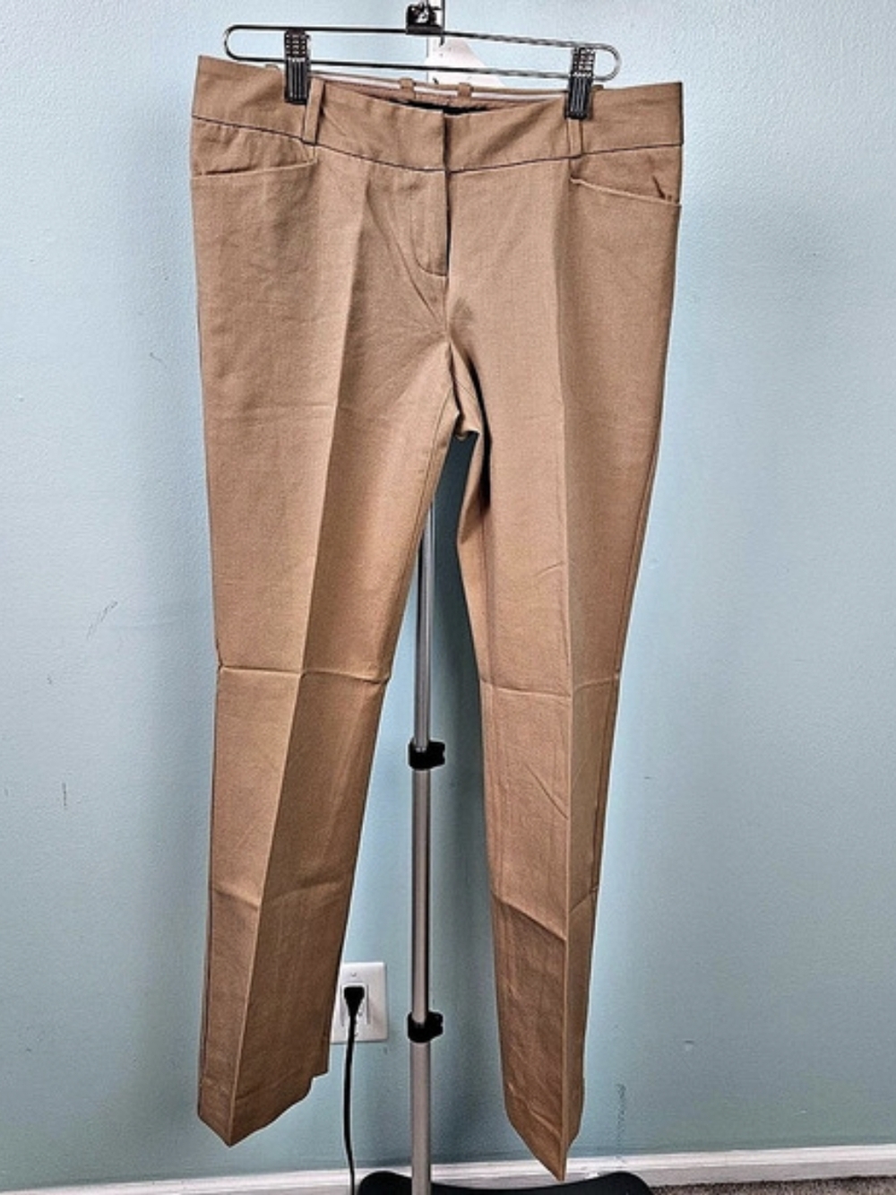 NWTThe Limited Signature Stretch Straight Leg Pants in Brown Size 2R